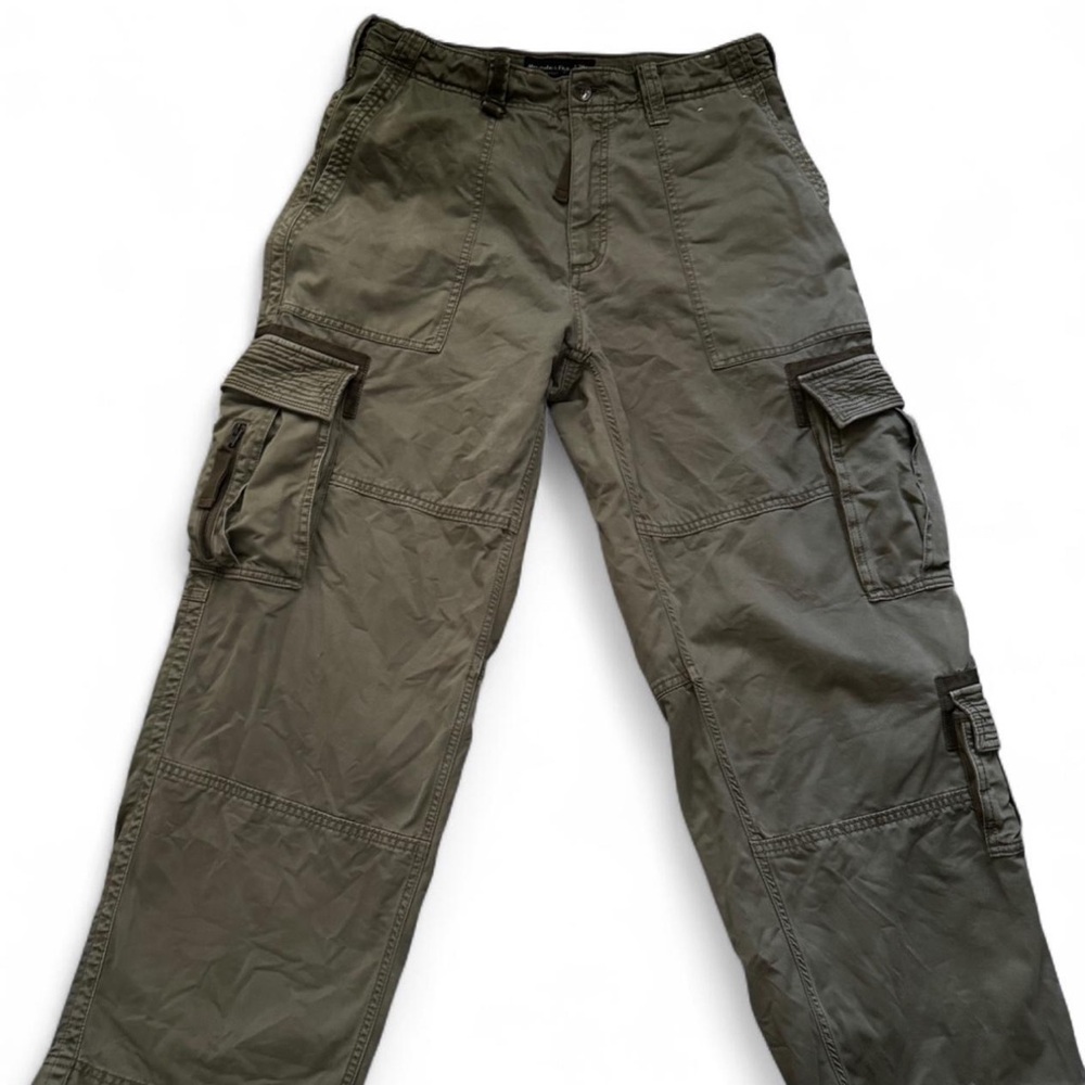 A&F Ultra Baggy Cargo Pants